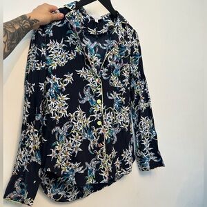 Cinq à Sept button up